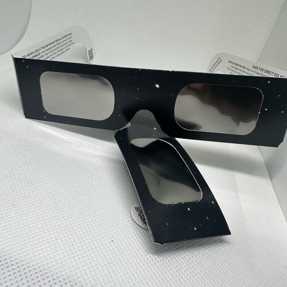 10 Pack new Solar Eclipse viewer glasses - Picture 7 of 14